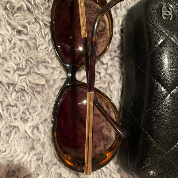 Chanel sunglass authentic - Picture 7 of 9
